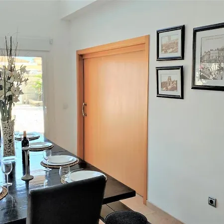 シャレー 5 Bedrooms Private House 300m From *