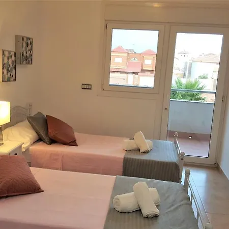 5 Bedrooms Private House 300m From シャレー