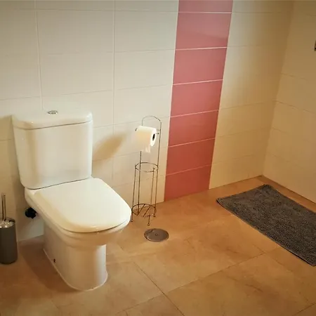5 Bedrooms Private House 300m From シャレー *