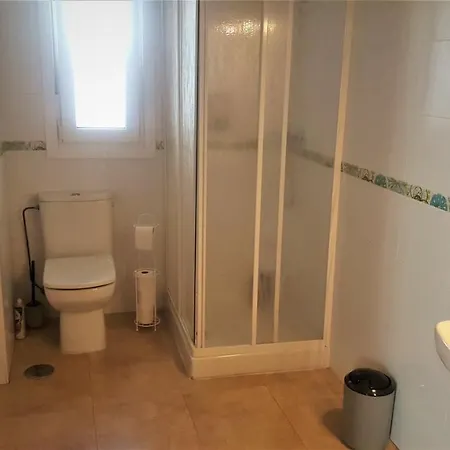 シャレー 5 Bedrooms Private House 300m From