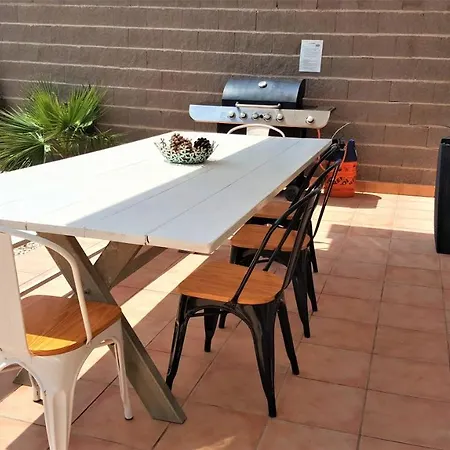 5 Bedrooms Private House 300m From シャレー ロケタス・デ・マル
